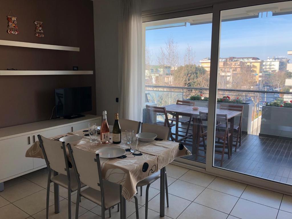 Ferienwohnung Brezza Da Mare Rimini Exterior foto