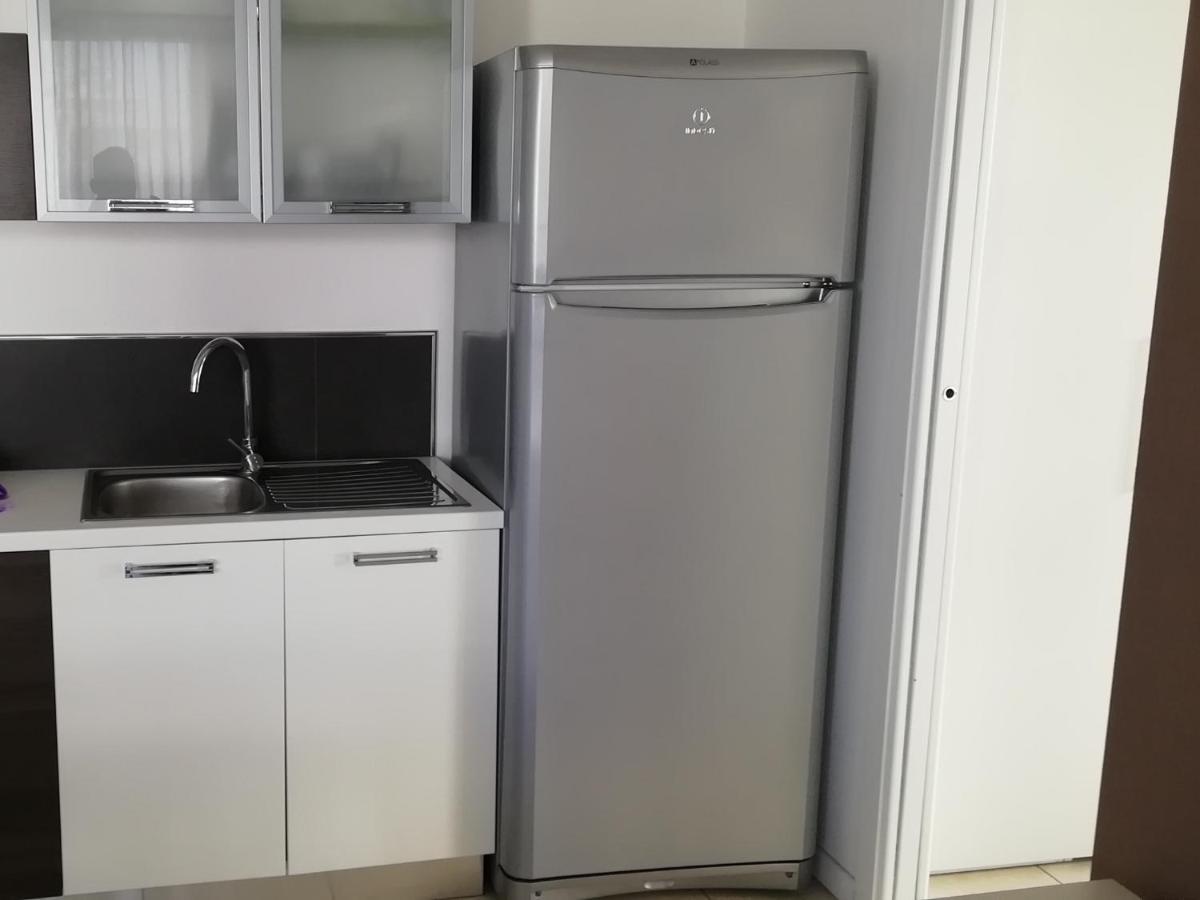 Ferienwohnung Brezza Da Mare Rimini Exterior foto