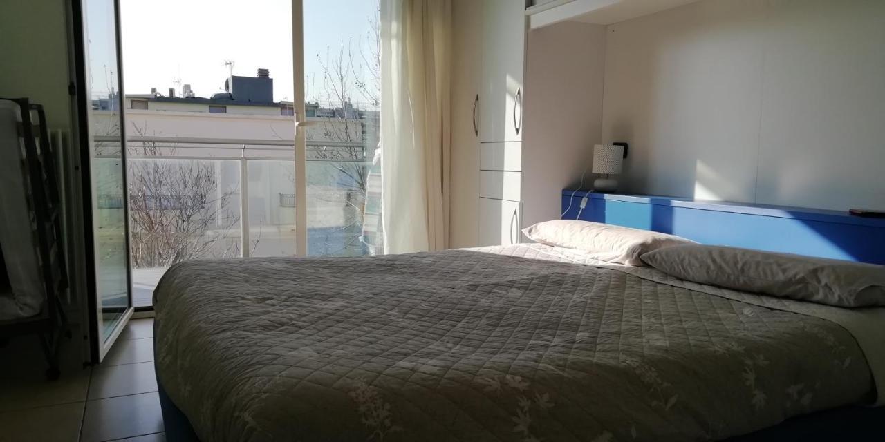 Ferienwohnung Brezza Da Mare Rimini Exterior foto
